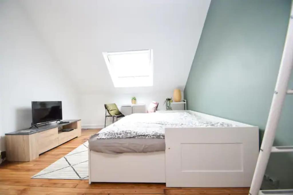 Disponible - Appartement Entier - 10Mn Rer B Aeroport Cdg - Paris Gare Du Nord, T11 Express, Le Bourget, Tout Equipe, Netflix Gratuit, 3 Personnes, 4Eme Etage, Escaliers, Parc Des Expositions, Parking Rue Gratuit Apres 19H دْراسي المظهر الخارجي الصورة