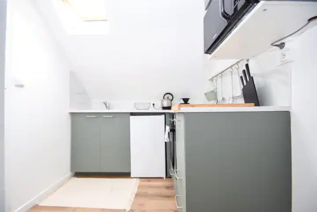 Disponible - Appartement Entier - 10Mn Rer B Aeroport Cdg - Paris Gare Du Nord, T11 Express, Le Bourget, Tout Equipe, Netflix Gratuit, 3 Personnes, 4Eme Etage, Escaliers, Parc Des Expositions, Parking Rue Gratuit Apres 19H دْراسي المظهر الخارجي الصورة