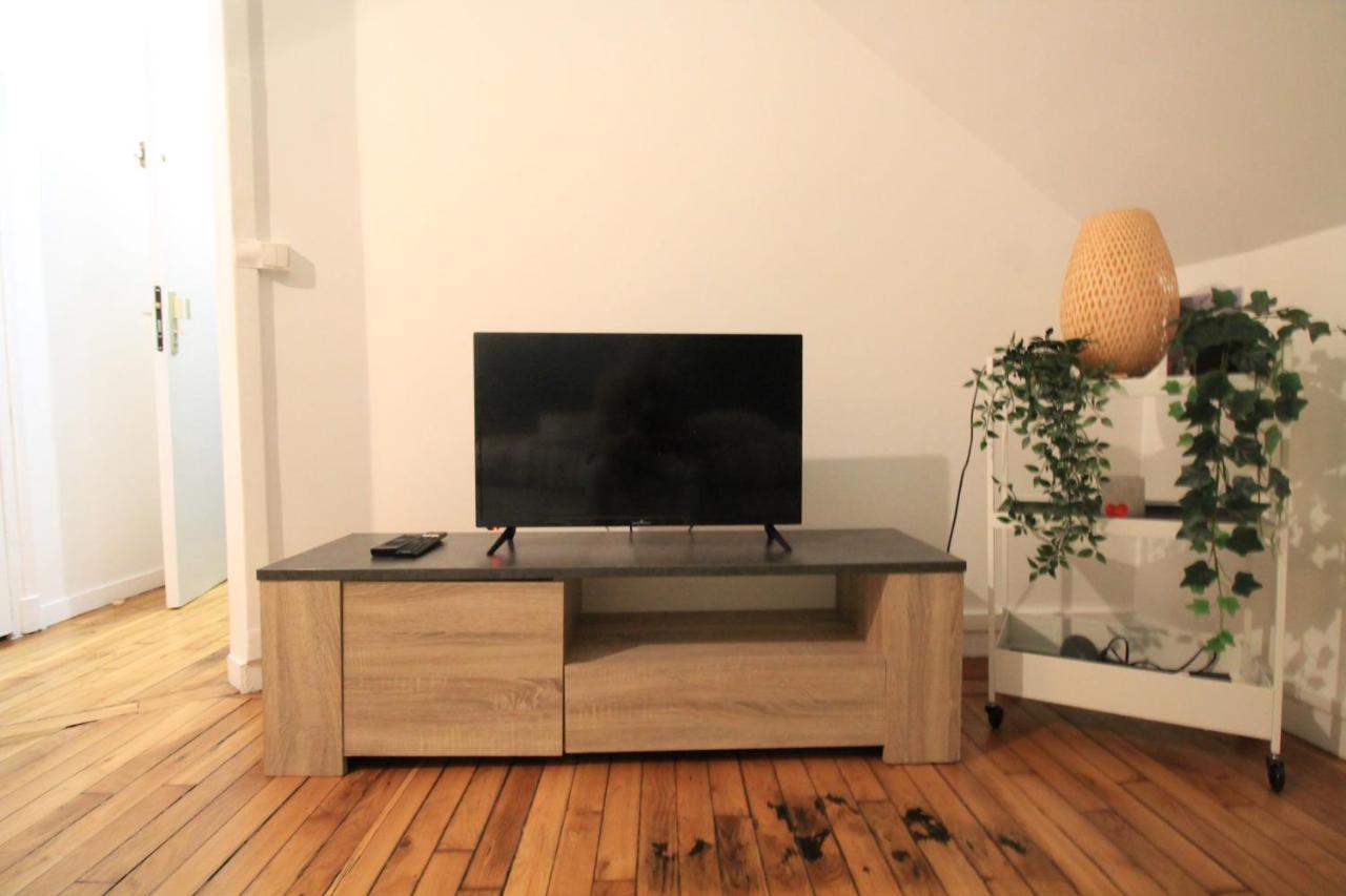 Disponible - Appartement Entier - 10Mn Rer B Aeroport Cdg - Paris Gare Du Nord, T11 Express, Le Bourget, Tout Equipe, Netflix Gratuit, 3 Personnes, 4Eme Etage, Escaliers, Parc Des Expositions, Parking Rue Gratuit Apres 19H دْراسي المظهر الخارجي الصورة